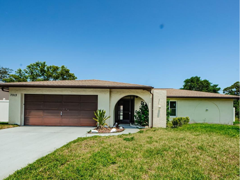 Sell Your House As-Is in Pasco County FL – exterior view of a Florida home