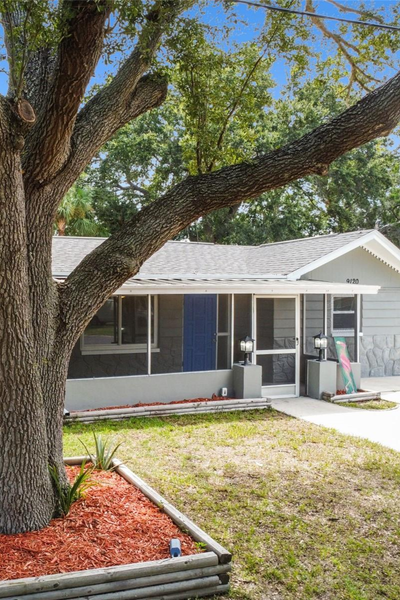 what not to fix when selling a house in New Port Richey curb appeal